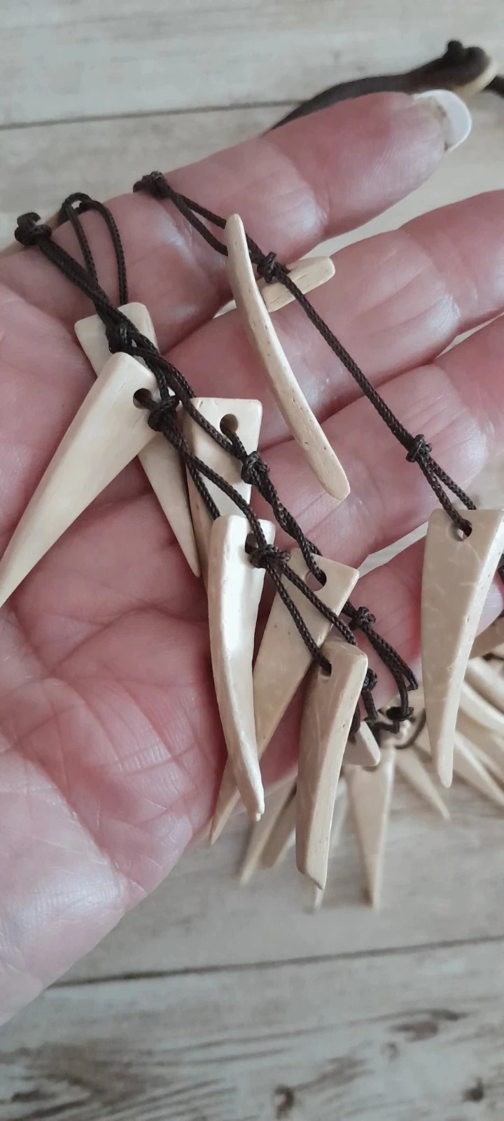 Colar de madeira (madeira de coco) estilo Étnico/Viking, cores marrom, creme – photo 6